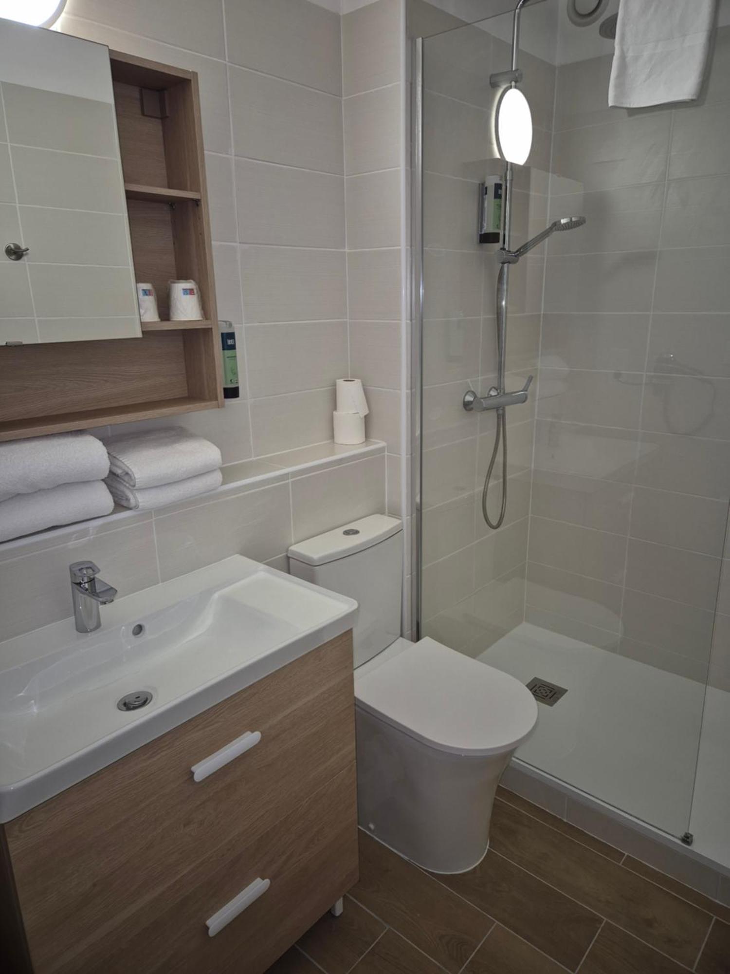 Hotel L'Albatros Damgan Esterno foto