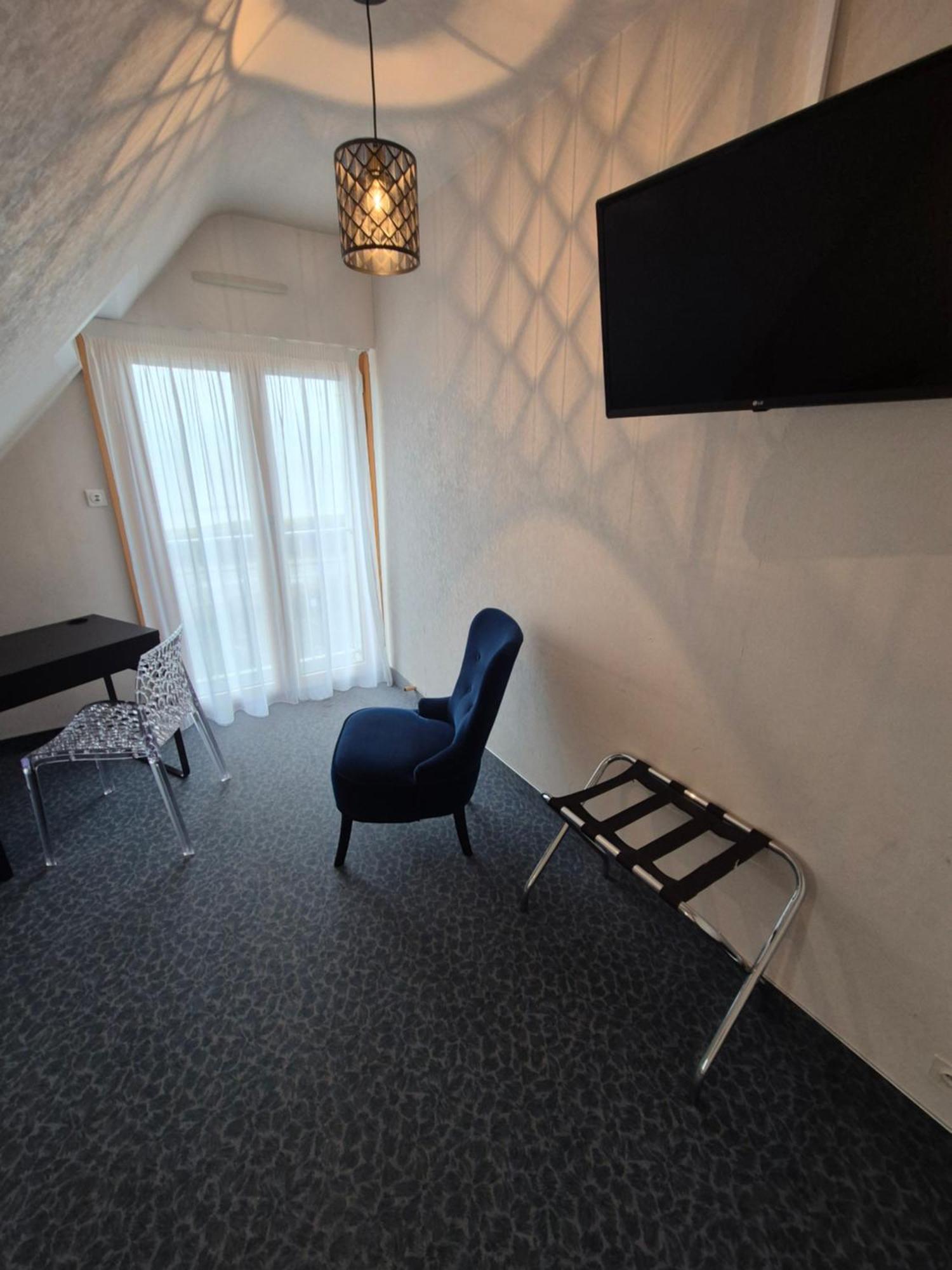 Hotel L'Albatros Damgan Esterno foto