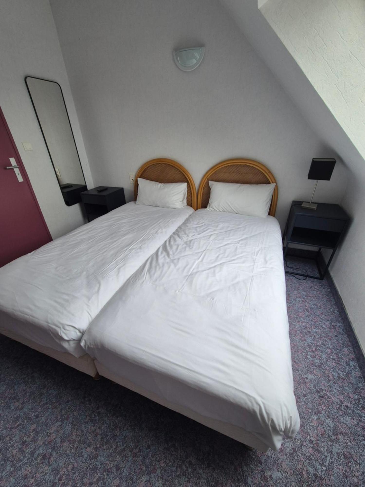 Hotel L'Albatros Damgan Esterno foto