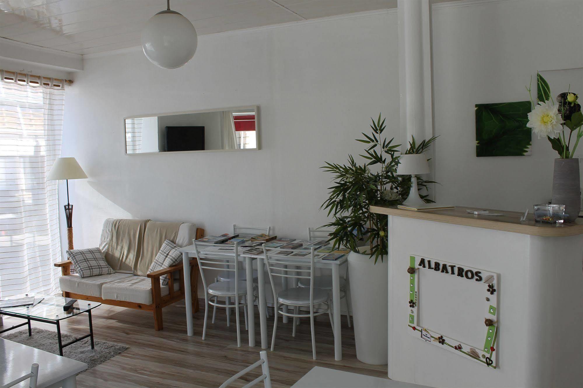 Hotel L'Albatros Damgan Esterno foto