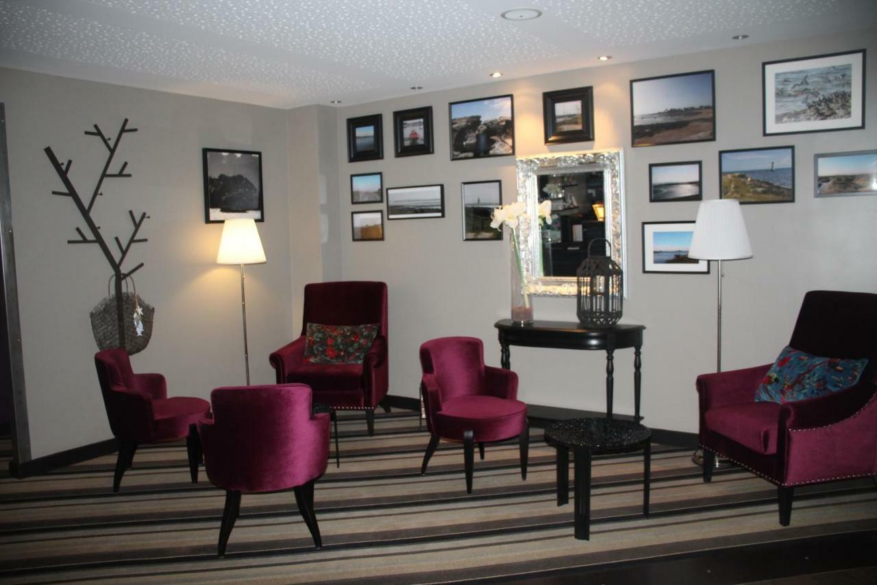 Hotel L'Albatros Damgan Esterno foto